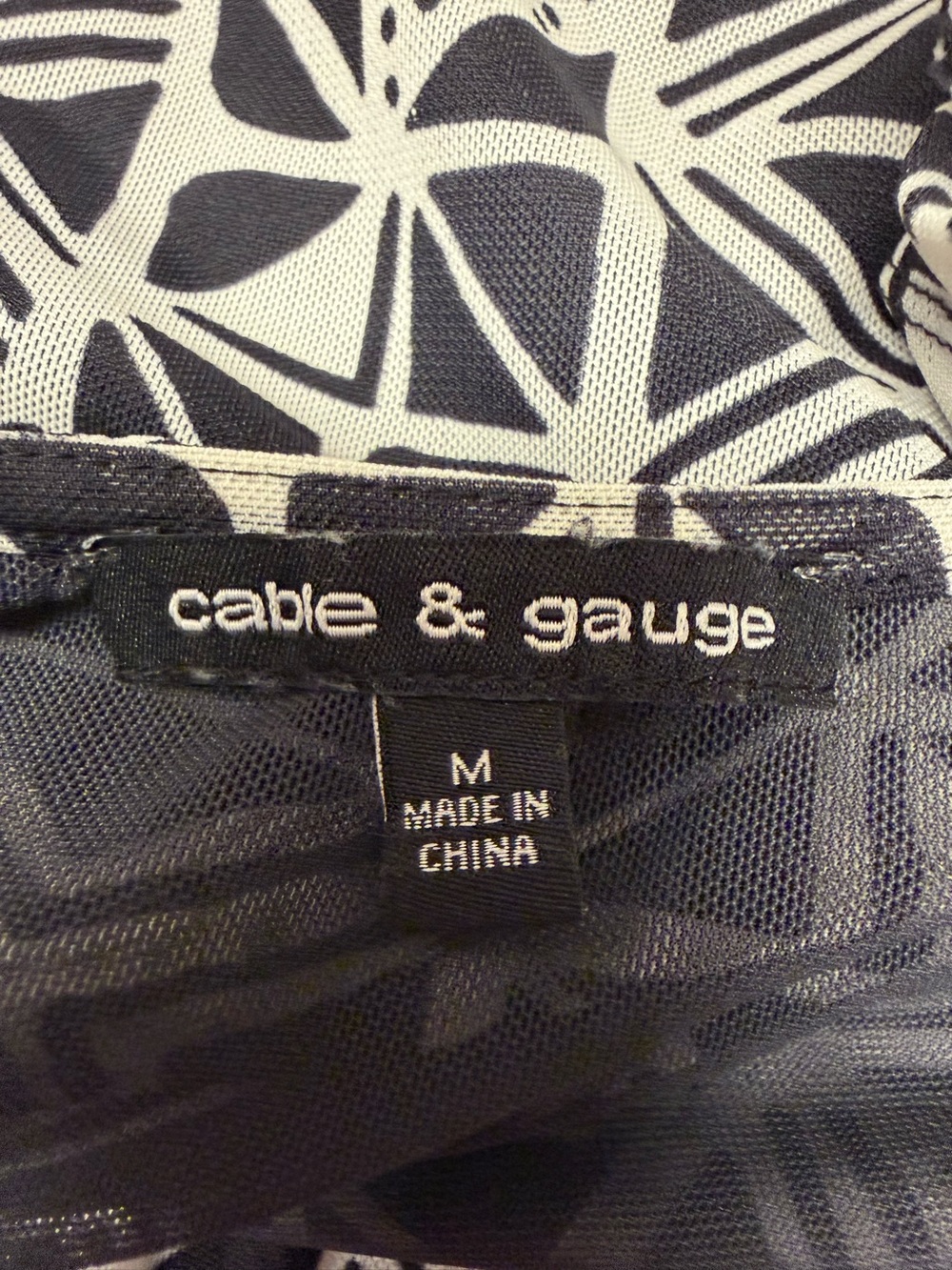 Cable & Guage Geometric Pattern Top - Picture 4 of 6